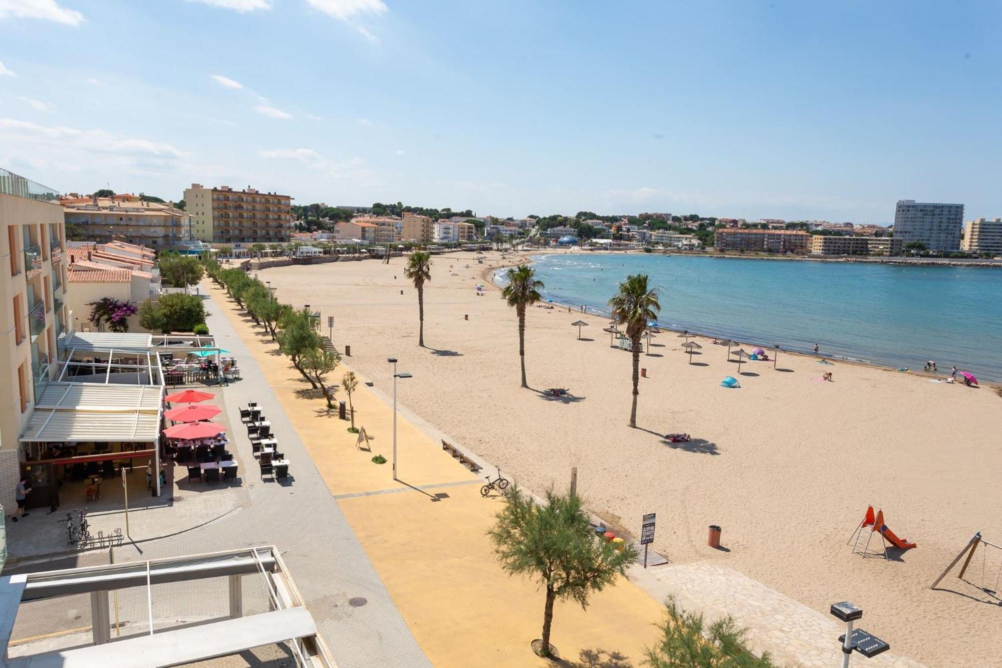 Appartamento Passeig Del Mar L' Escala Esterno foto