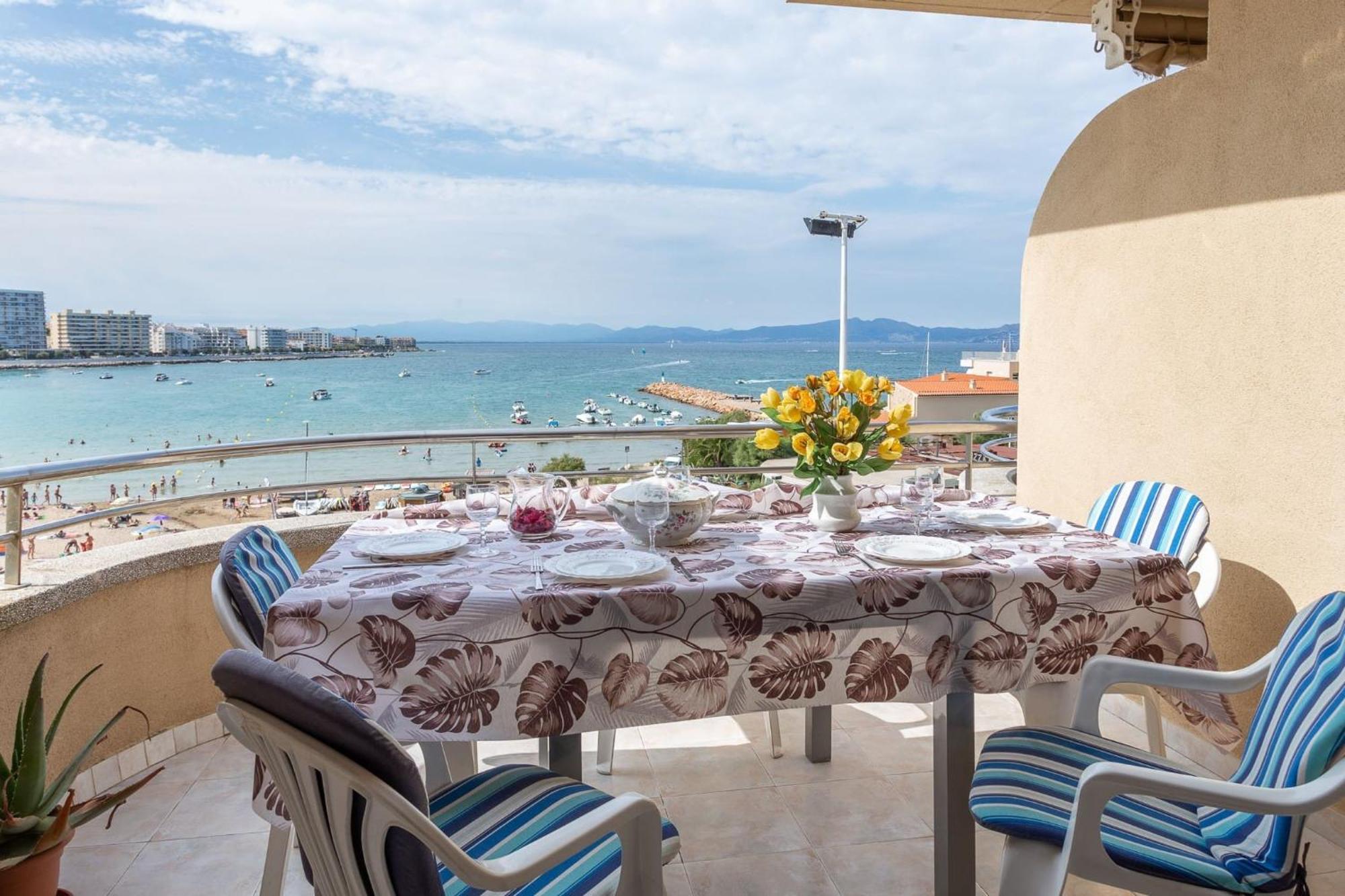 Appartamento Passeig Del Mar L' Escala Esterno foto